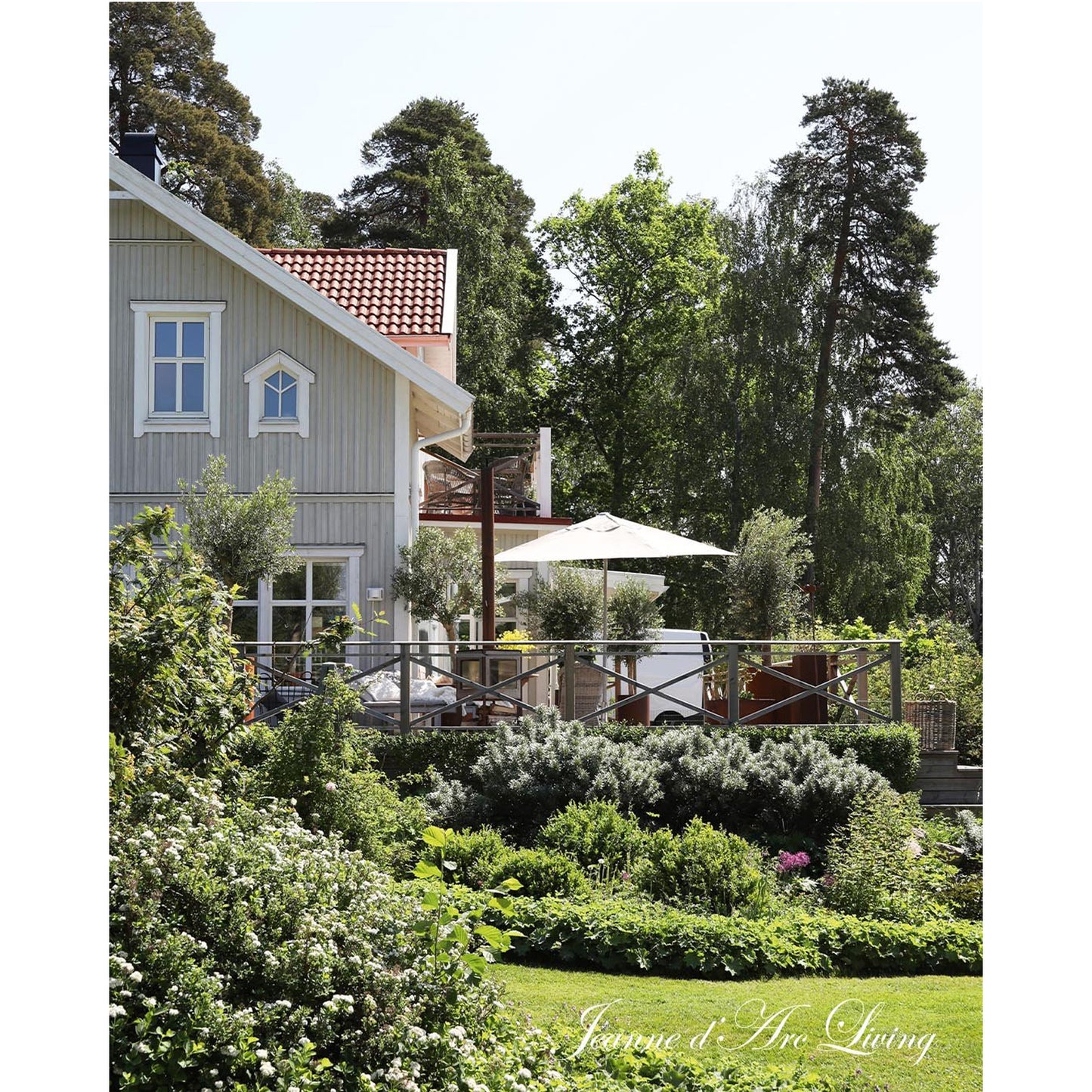 Jeanne d'Arc Living - Issue #4, 2025