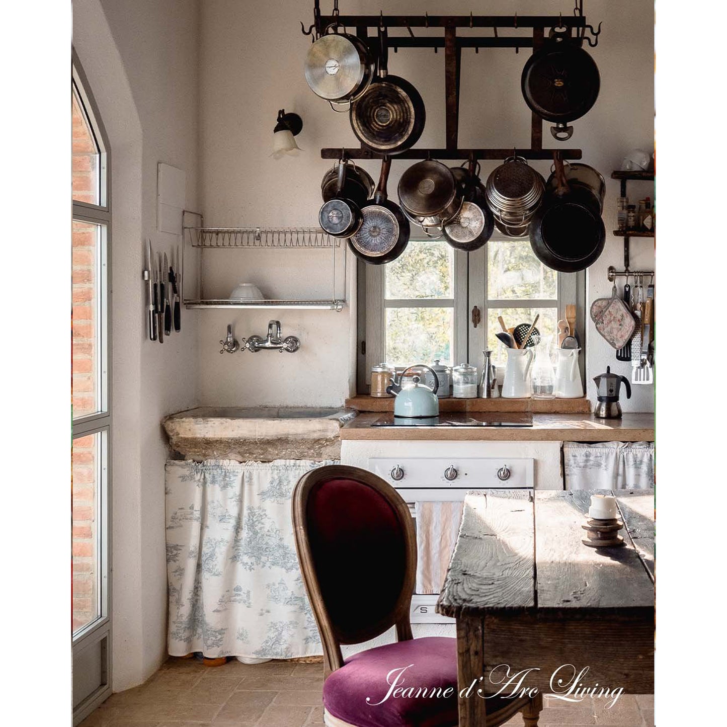 Jeanne d'Arc Living - Issue #5, 2025