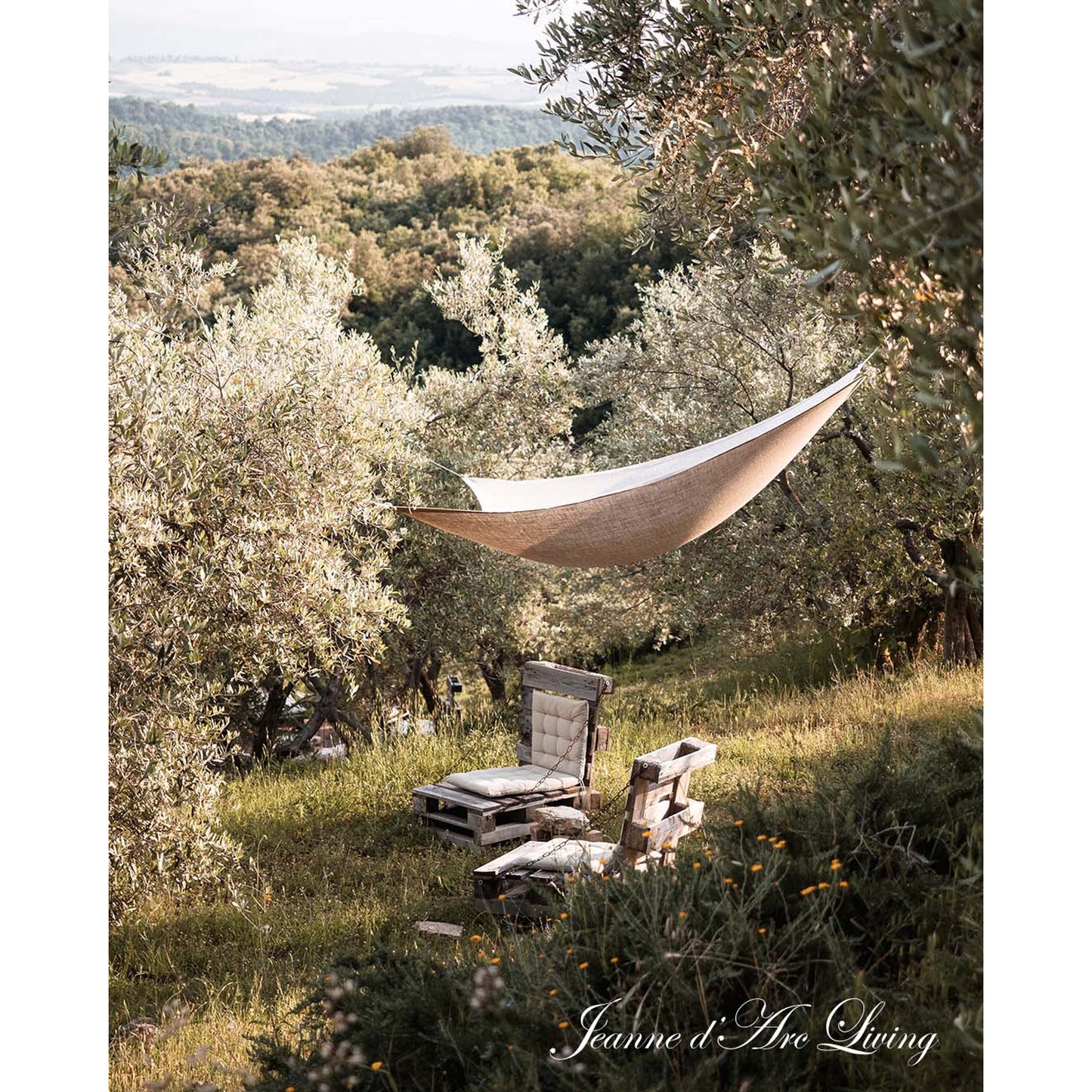 Jeanne d'Arc Living - Issue #5, 2025