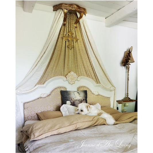 Jeanne d'Arc Living - Issue #1, 2025