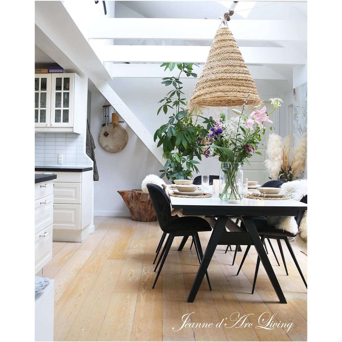 Jeanne d'Arc Living - Issue #1, 2025