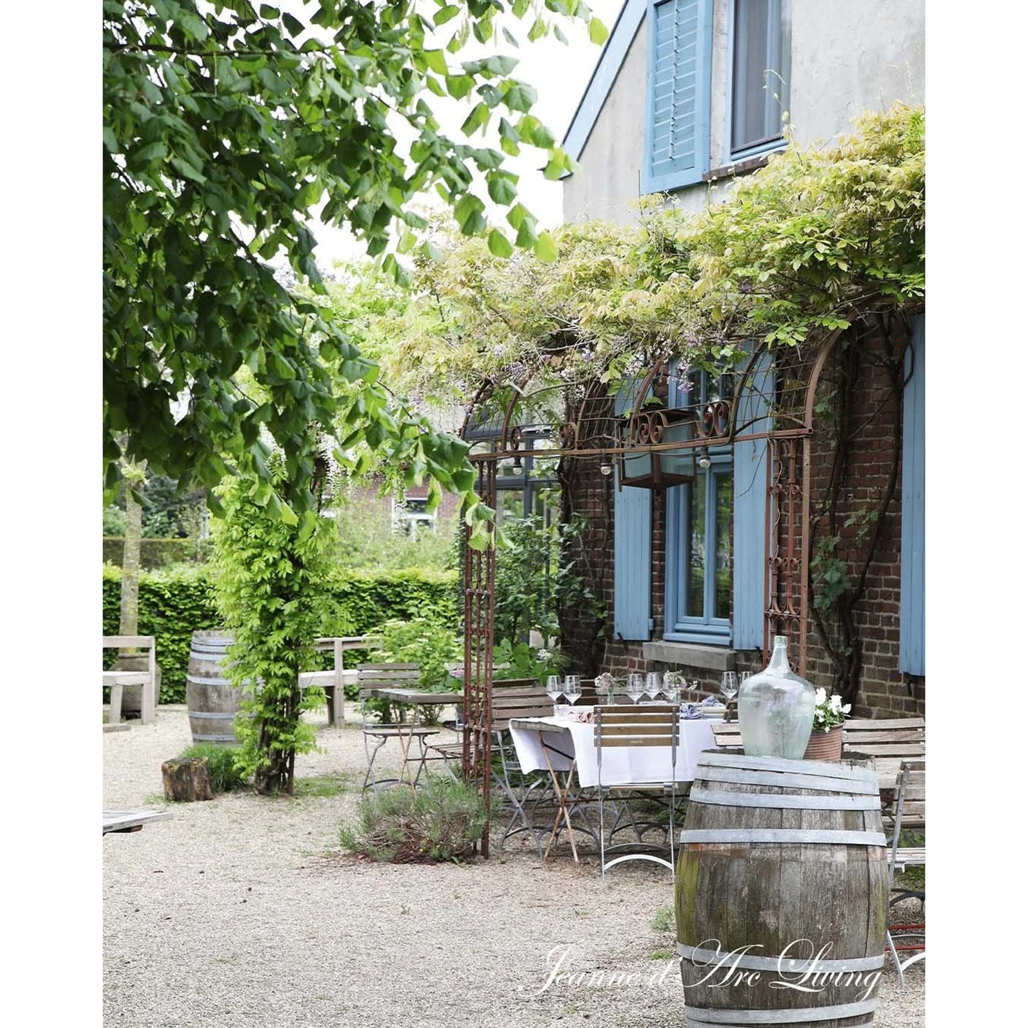 Jeanne d'Arc Living - Issue #6, 2025