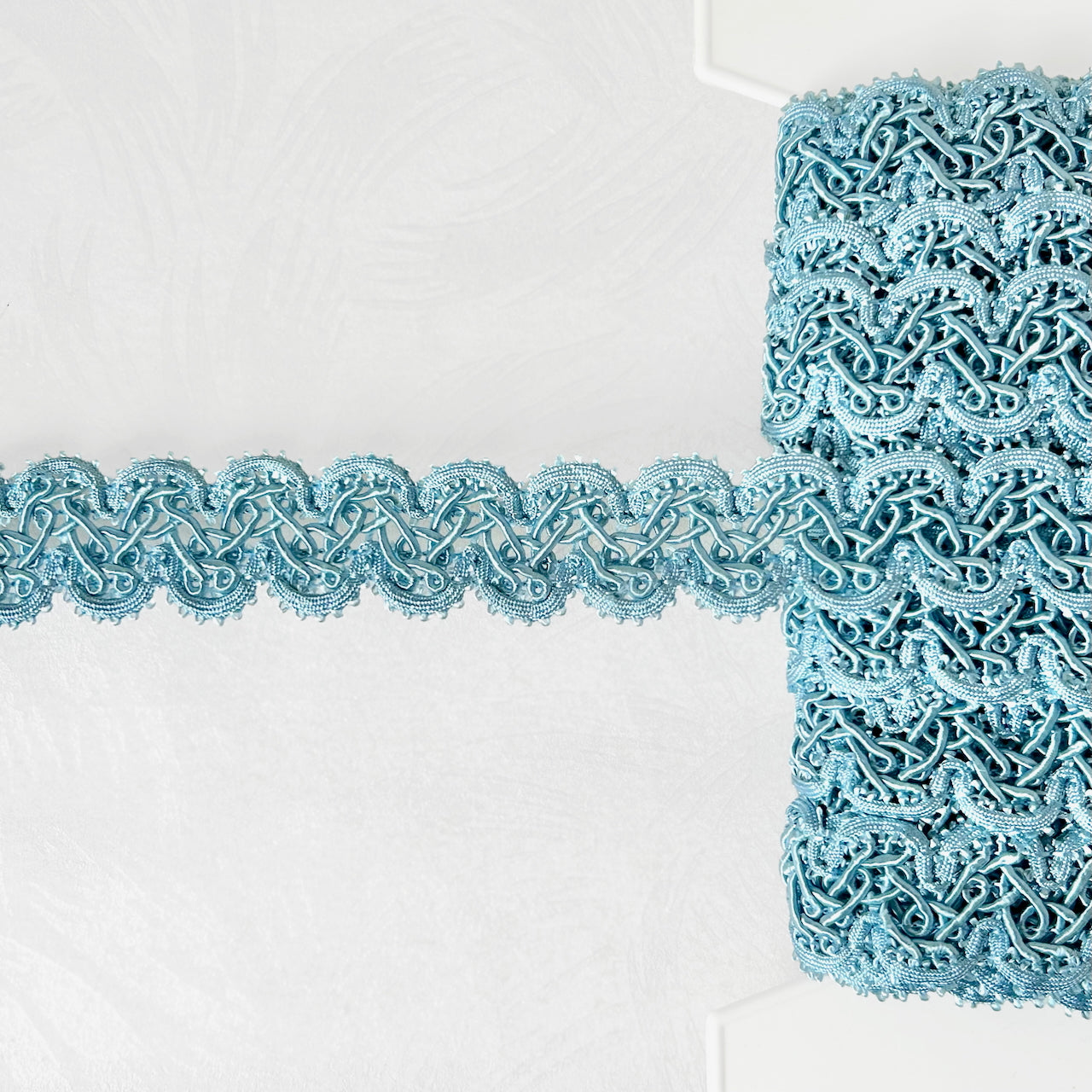 Light_Blue_Scalloped_Loop_Braid