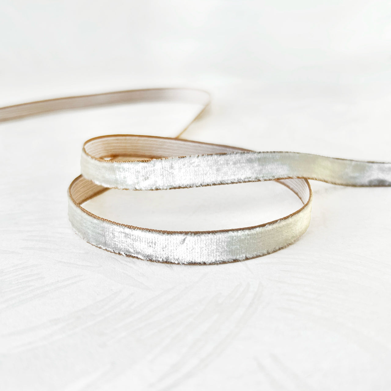 Lux_Vintage_Velvet_Ribbon