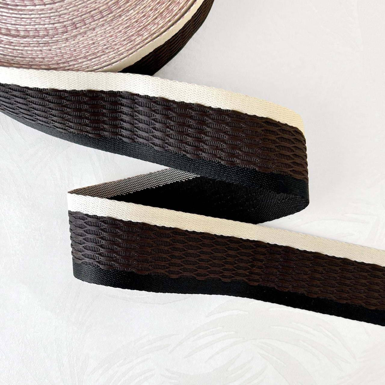 Mesh_Design_Satin_Weave_Edge_Jacquard_Ribbon