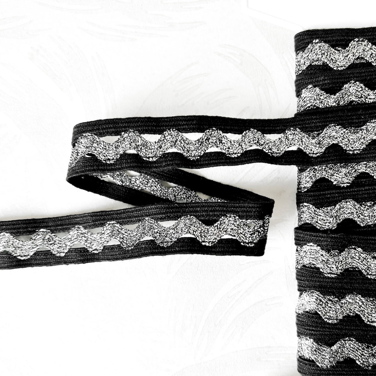 Metallic_Decorative_RicRac_Braid
