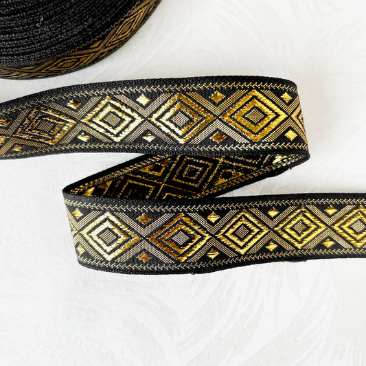 Metallic_Diamond_Jacquard