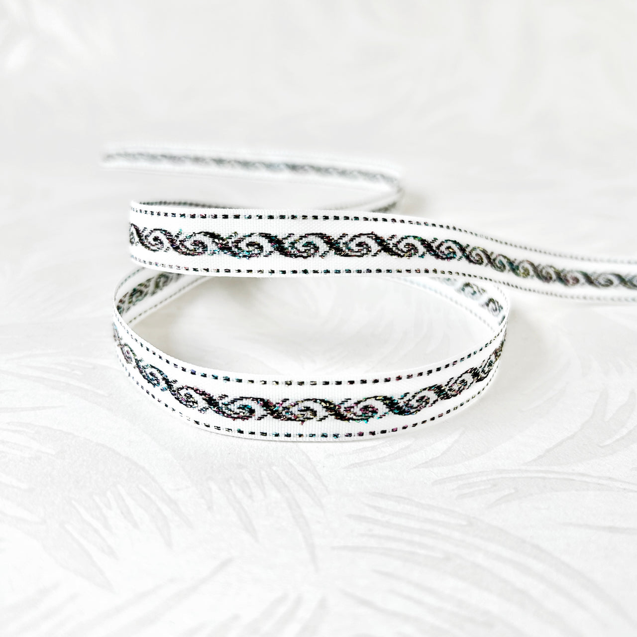 Metallic_Geometgric_Jacquard_Ribbon
