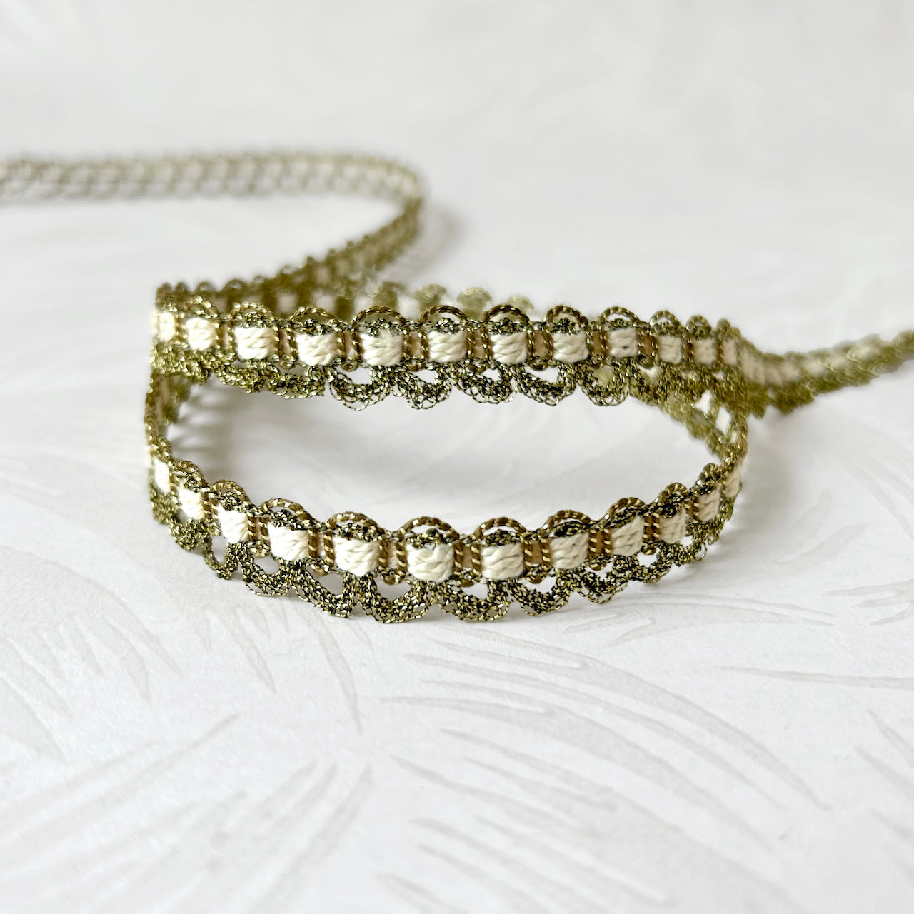 Metallic_Inset_Loop_Braid