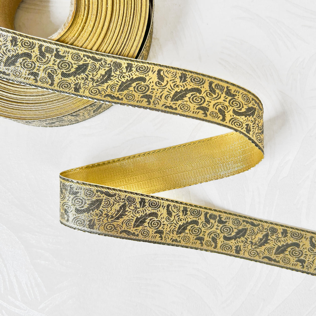 Metallic_Lame_Ribbon
