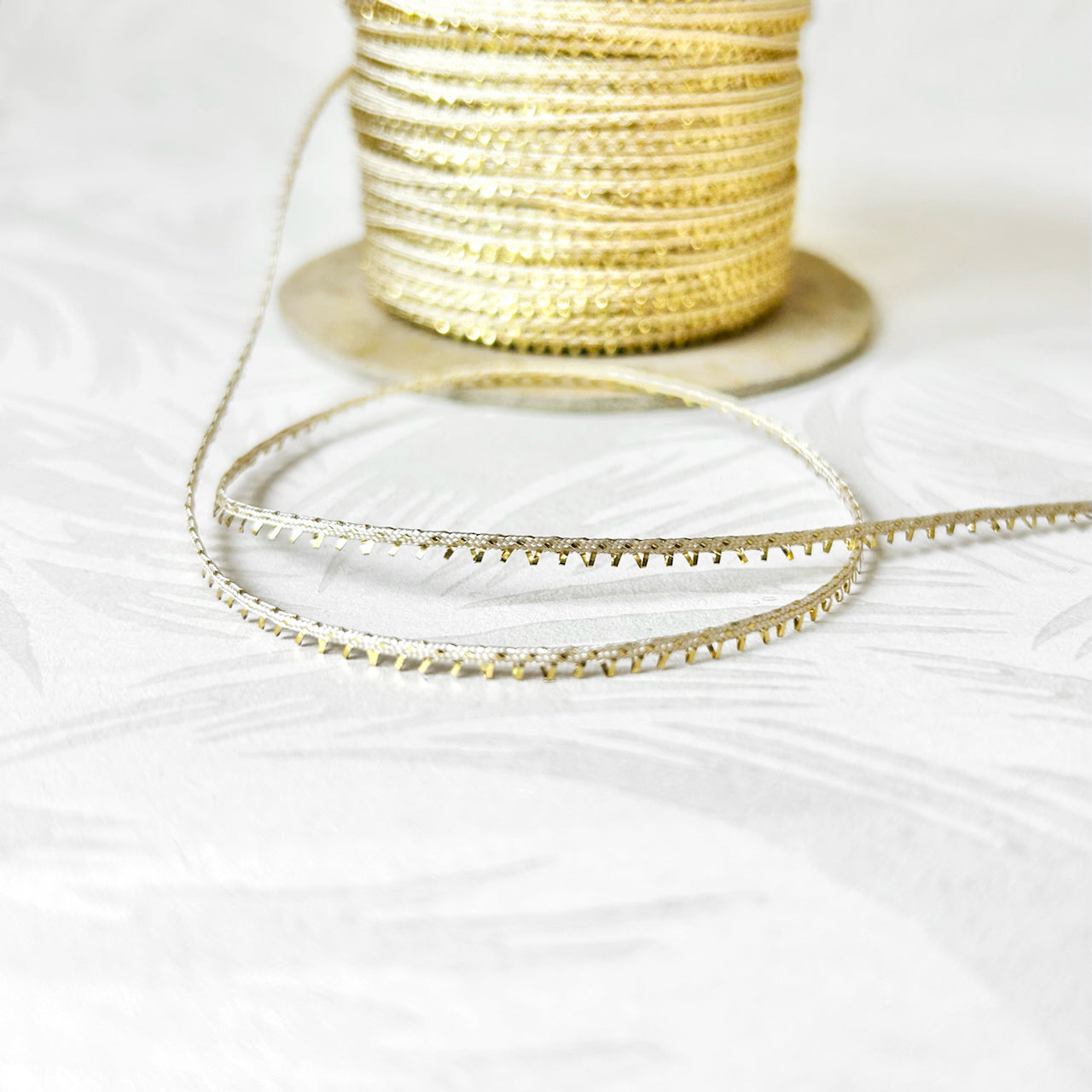 Metallic_Picot-Edge_Trim