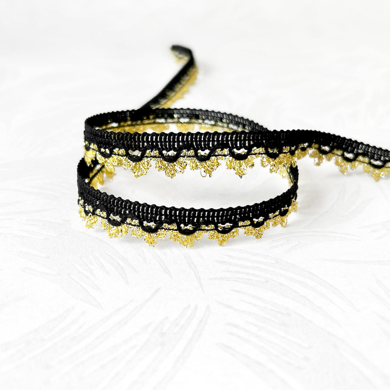 Metallic_Scalloped_Loop_Braid