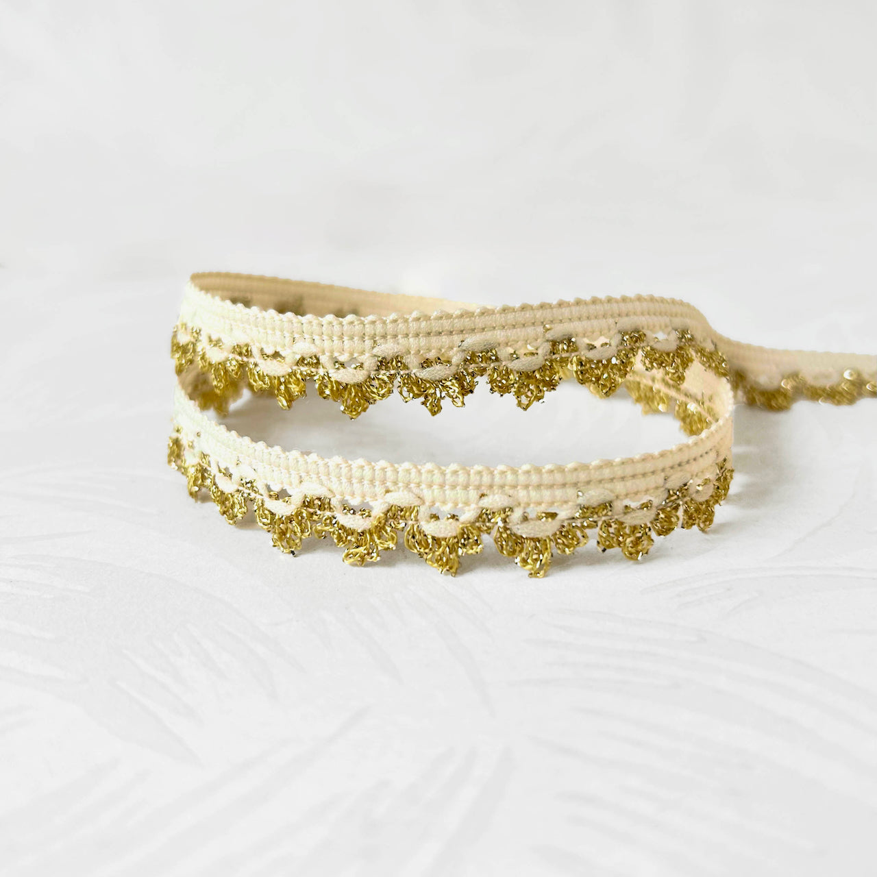 Metallic_Scalloped_Loop_Braid