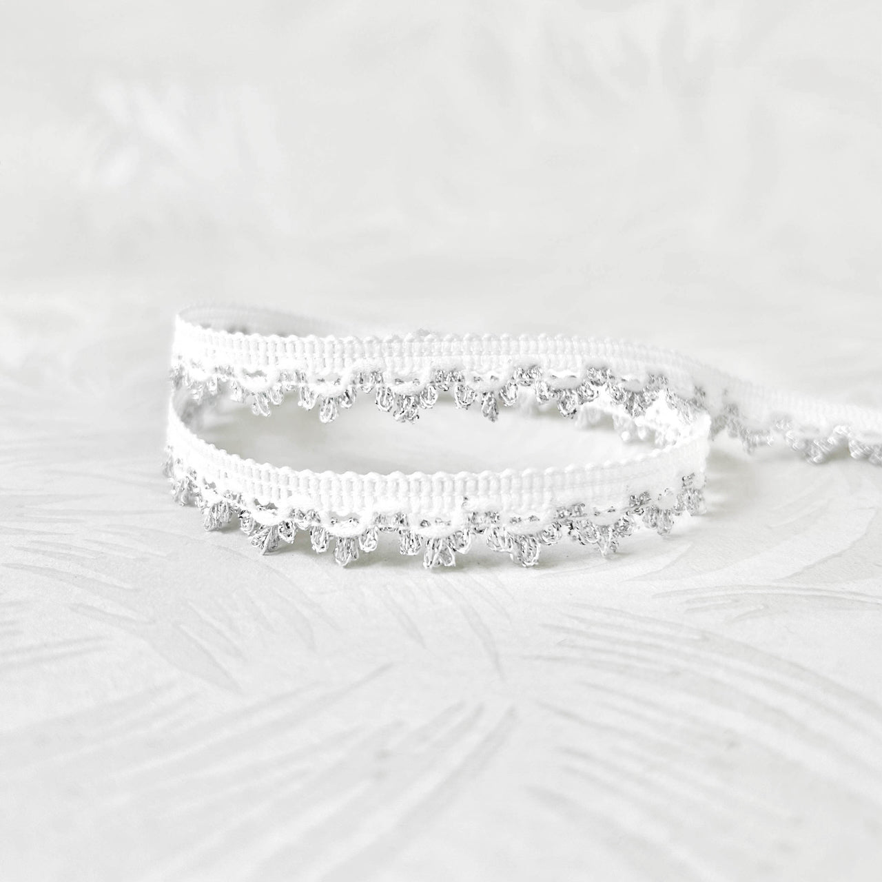 Metallic_Scalloped_Loop_Braid