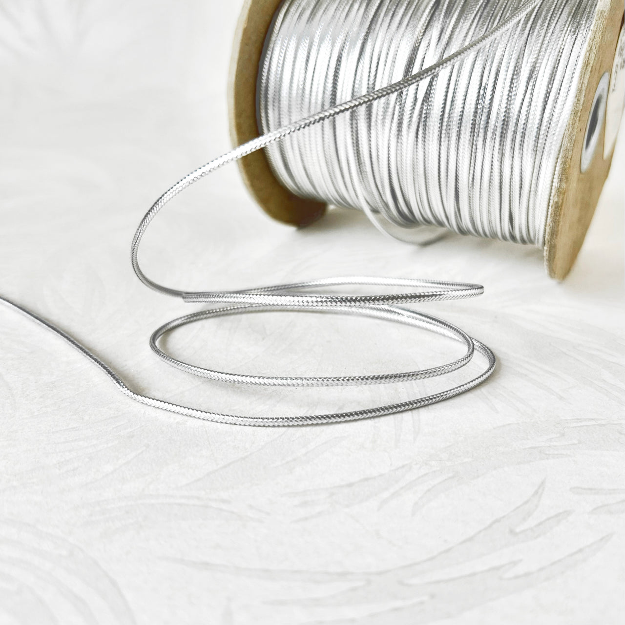 Metallic_Silver_Cord