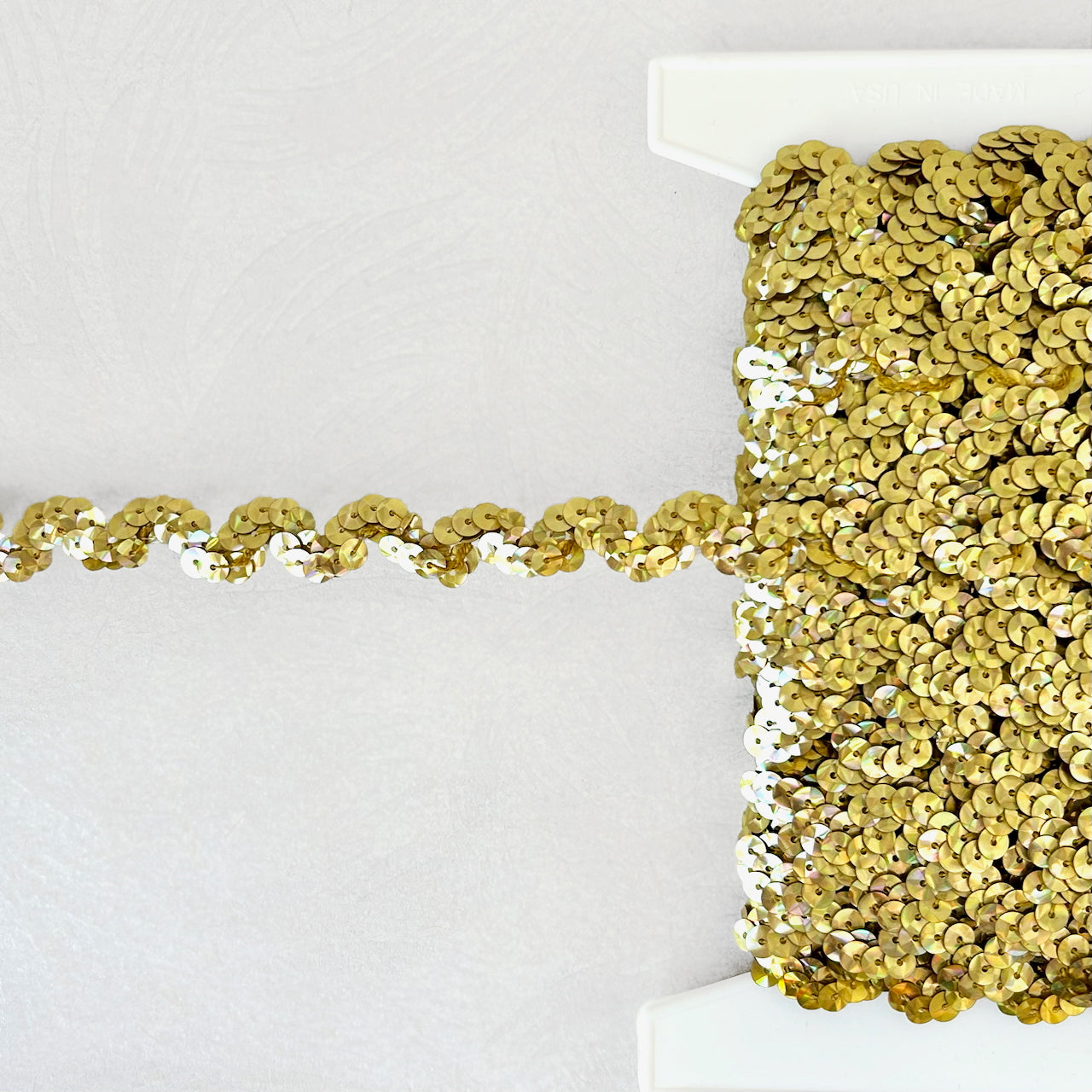 Metallic_Wavy_Sequin_Trim