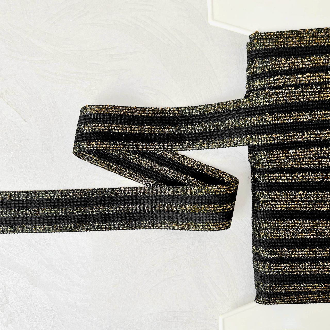 Metallic_Weave_knit_Braid