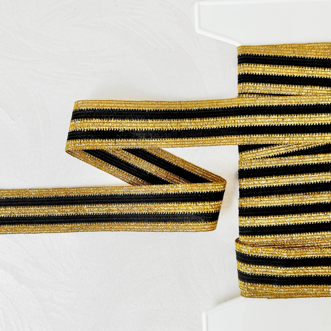 Metallic_Weave_knit_Braid