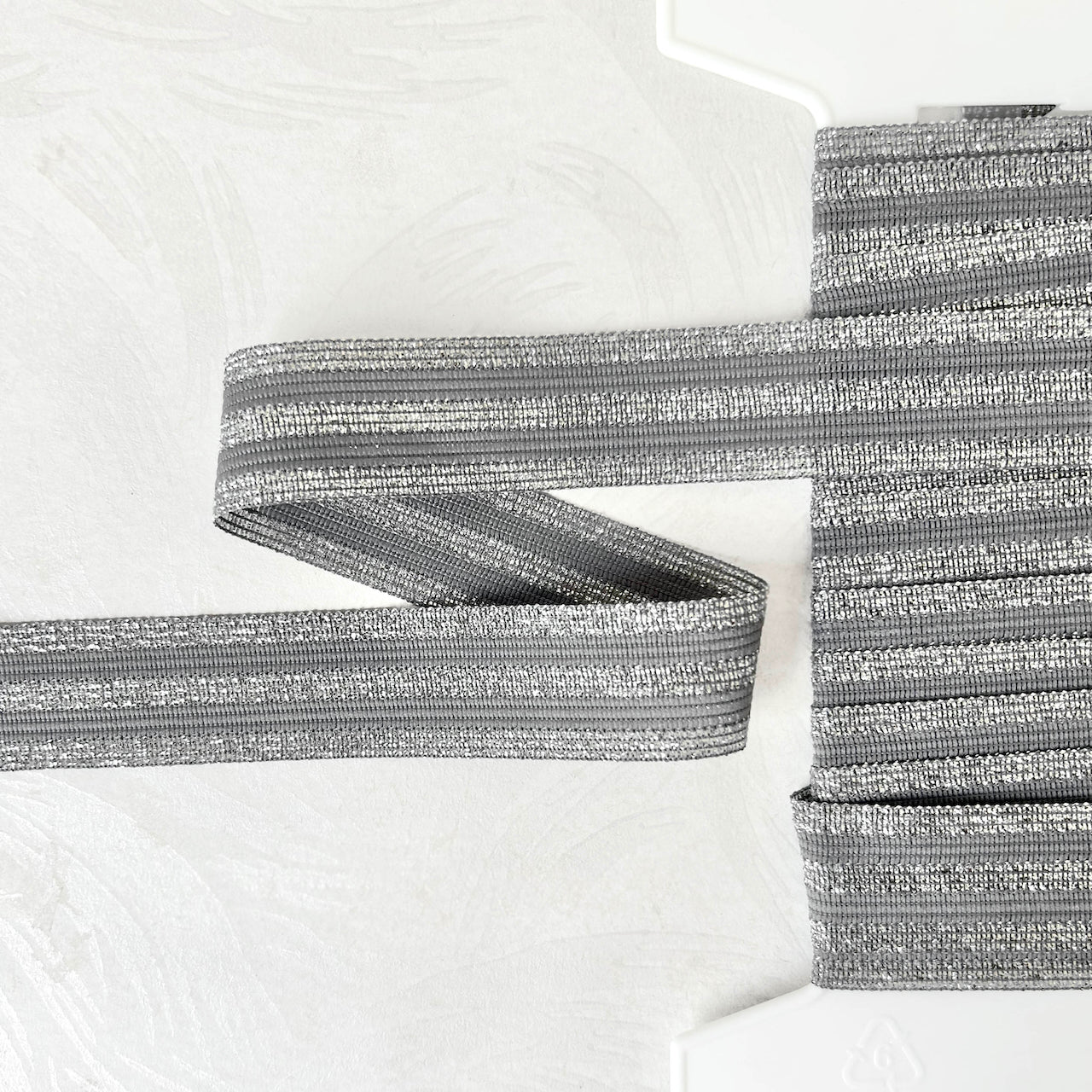 Metallic_Weave_knit_Braid