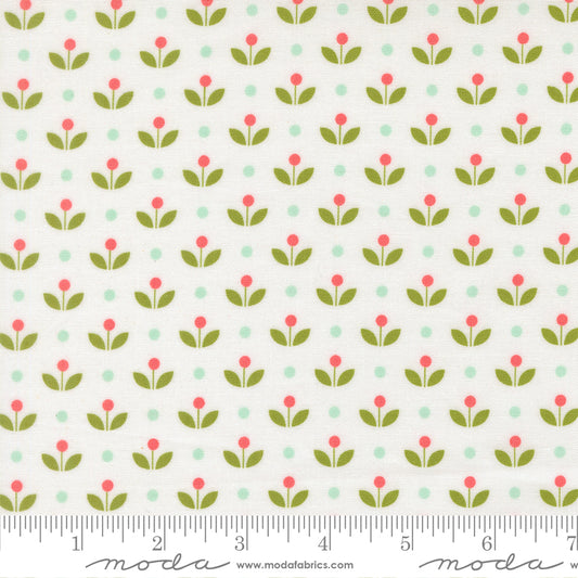 Moda_Mayfair_Ditsy_Fabric_White