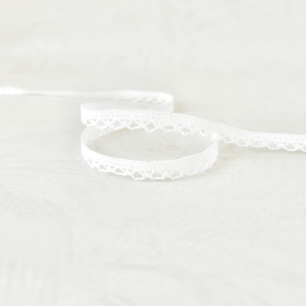 Narrow_Cluny_Lace