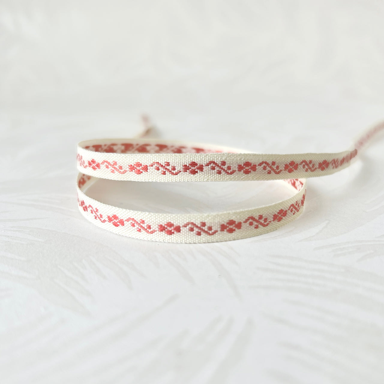 Narrow_Floral_Jacquard_Ribbon