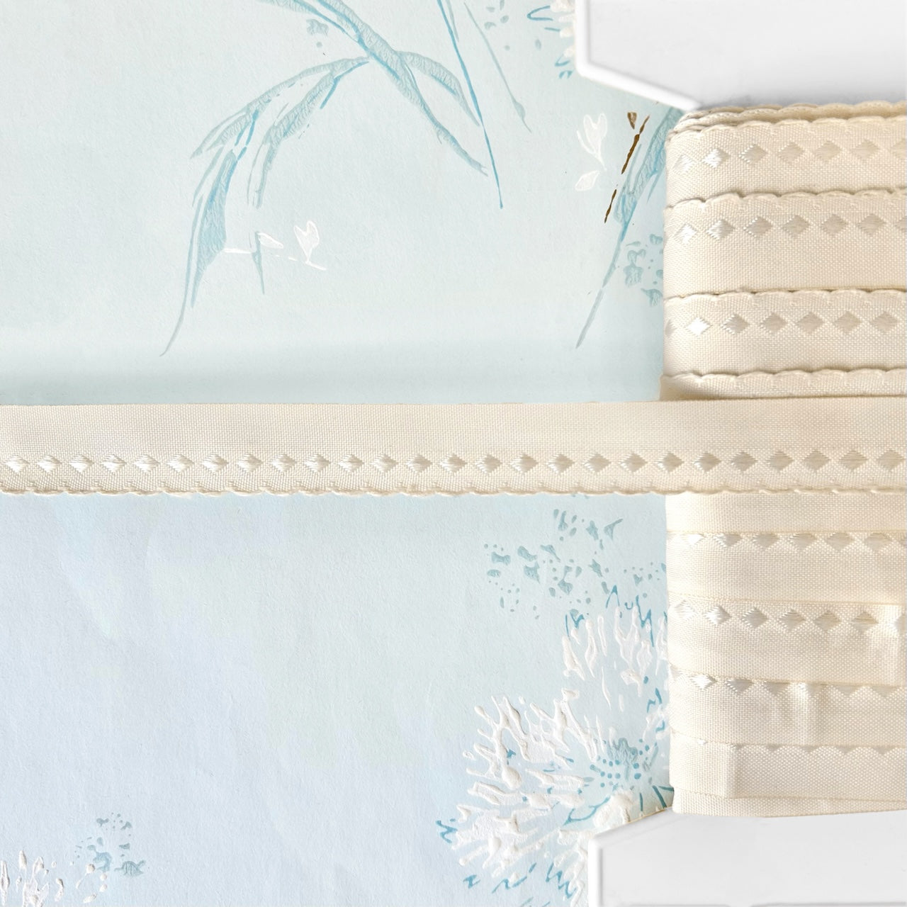 Natural_Embroidered_Scalloped_Edging