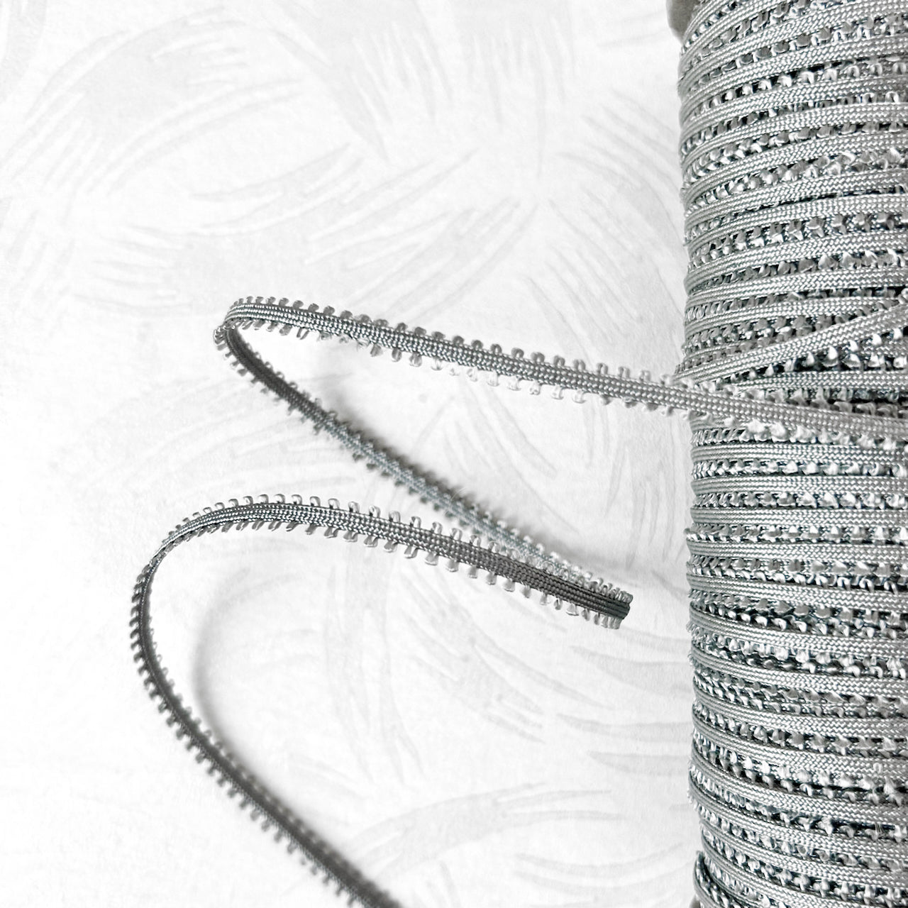 Picot_Edge_Mini_Loop_Braid