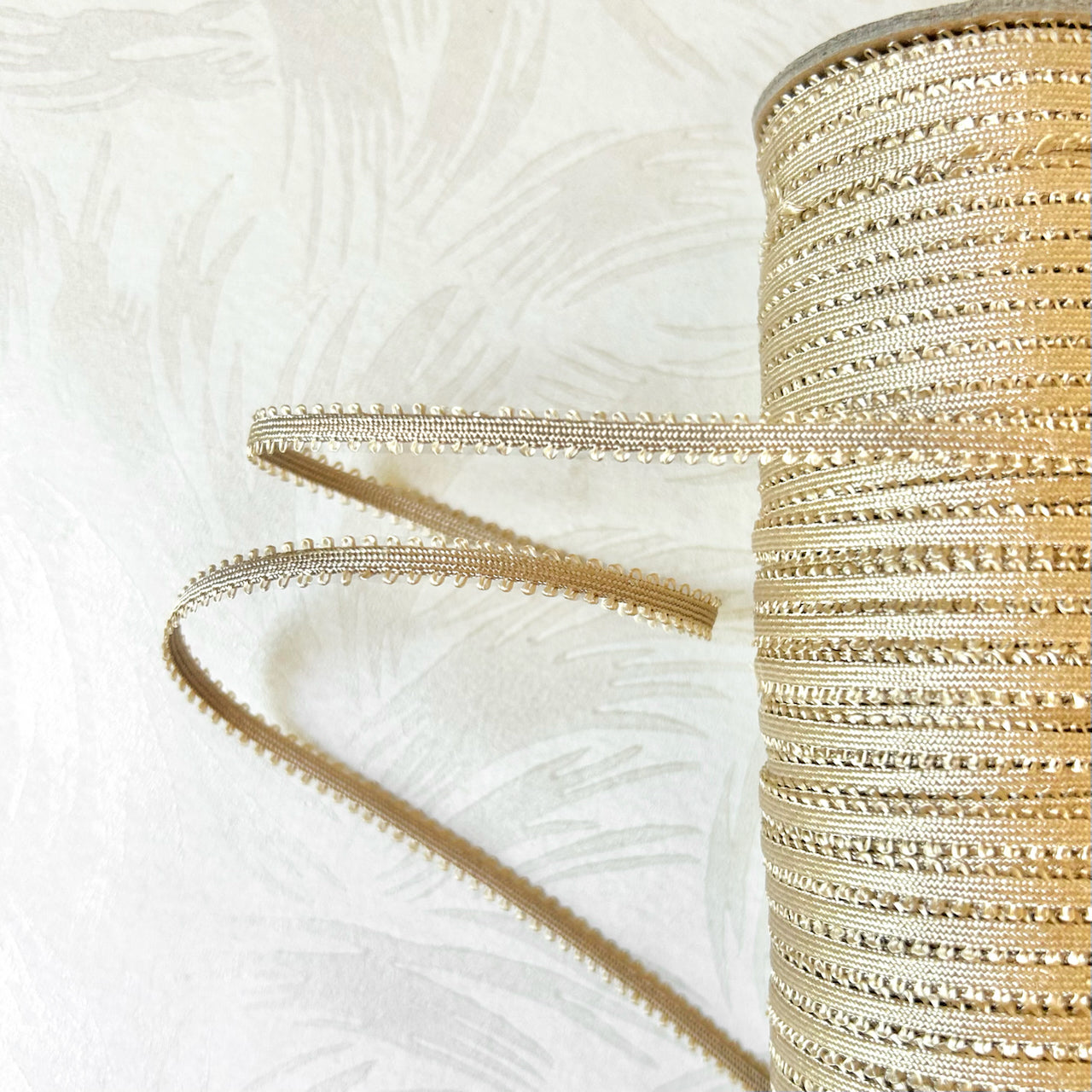 Picot_Edge_Mini_Loop_Braid
