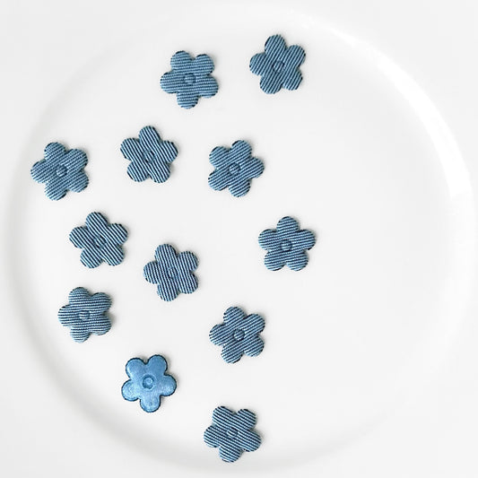 Puffy_Blue_Stripe_Flower_Applique