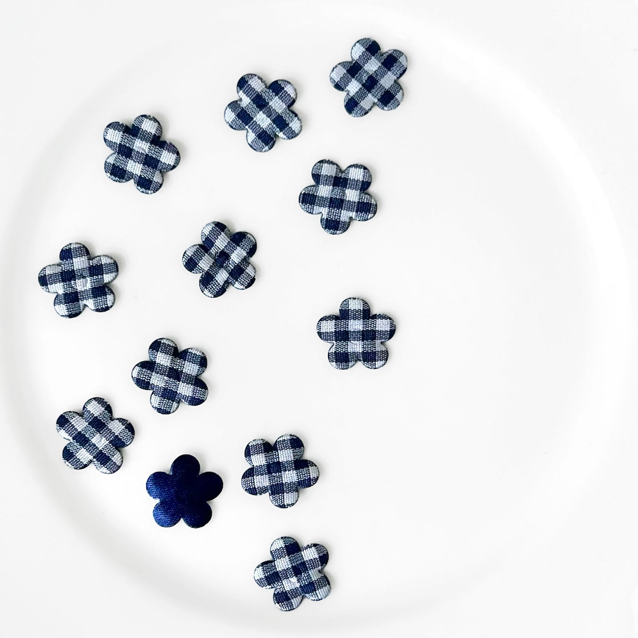 Puffy_Checkered_Flower_Applique