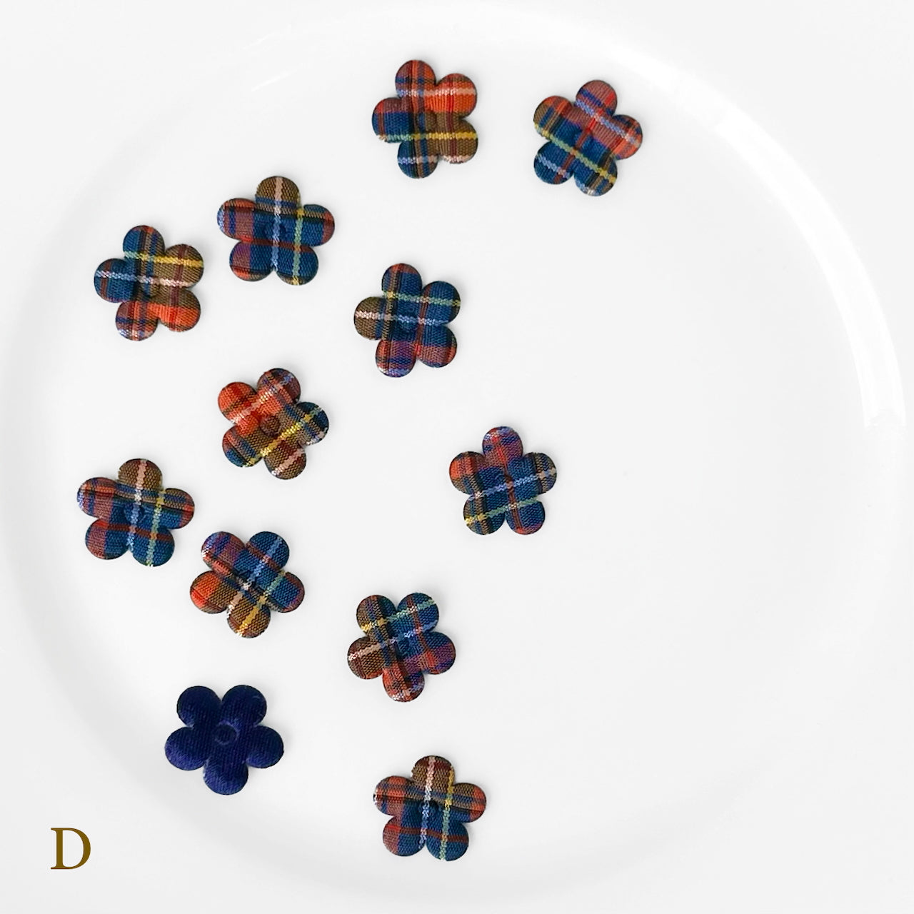 Puffy_Plaid_Flower_Applique