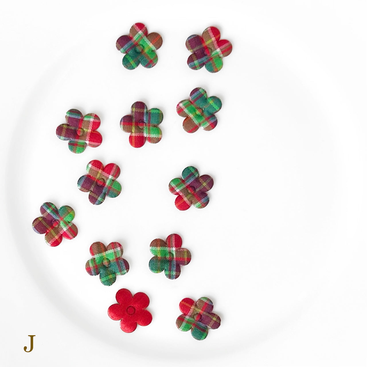 Puffy_Plaid_Flower_Applique