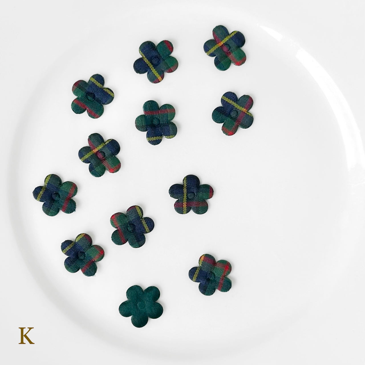 Puffy_Plaid_Flower_Applique