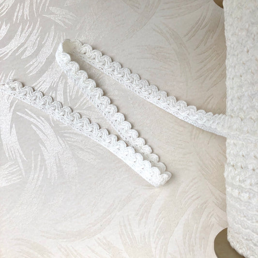 Vintage_Cotton_Scalloped_Trim