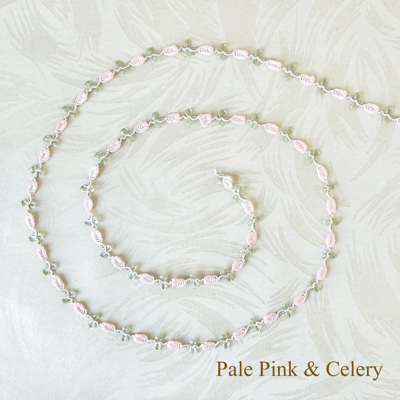Rosebud_Rococo_Picot_Trim