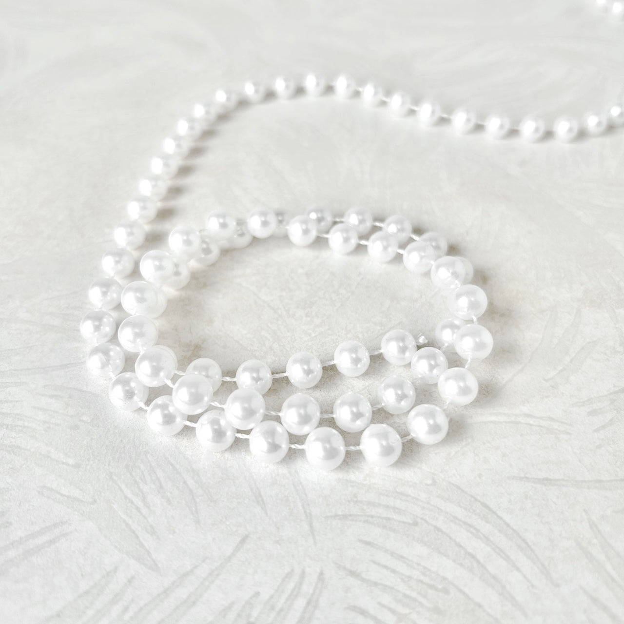 Round_Pearl_Finish_Faux_Pearls