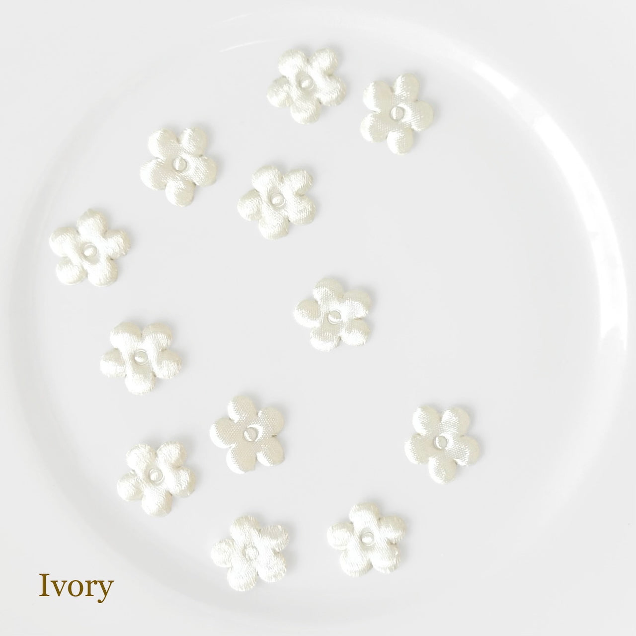 Satin_Puffy_Flower_Applique