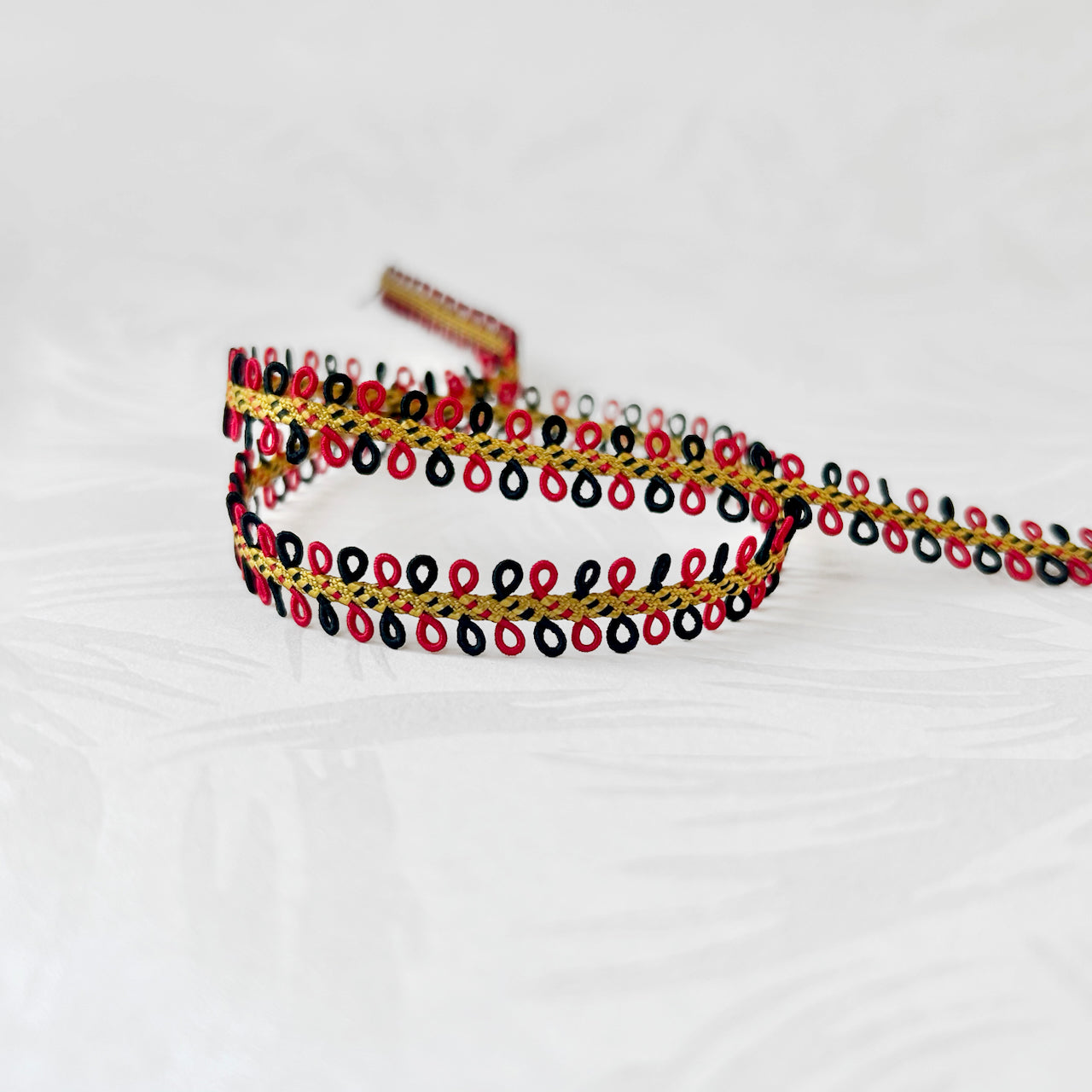 Scalloped_Loop_Braid