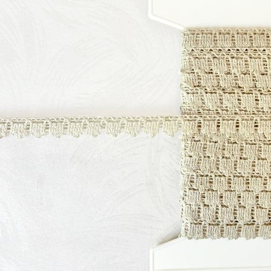 Scalloped_Loop_Braid