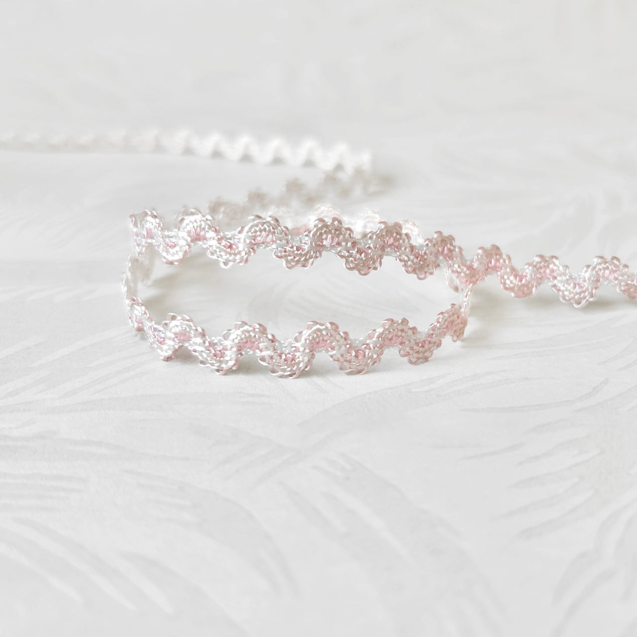 Scalloped_Loop_Braid