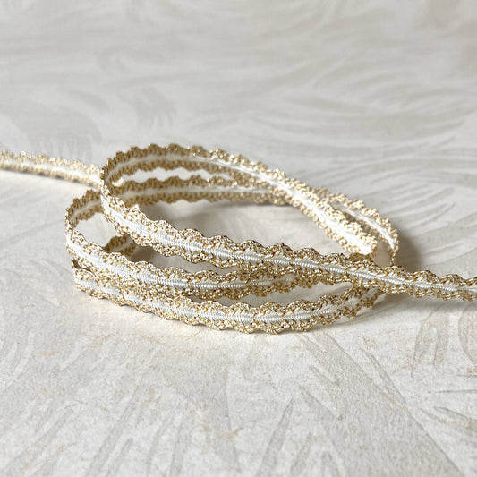 Scalloped_Metallic_Braid