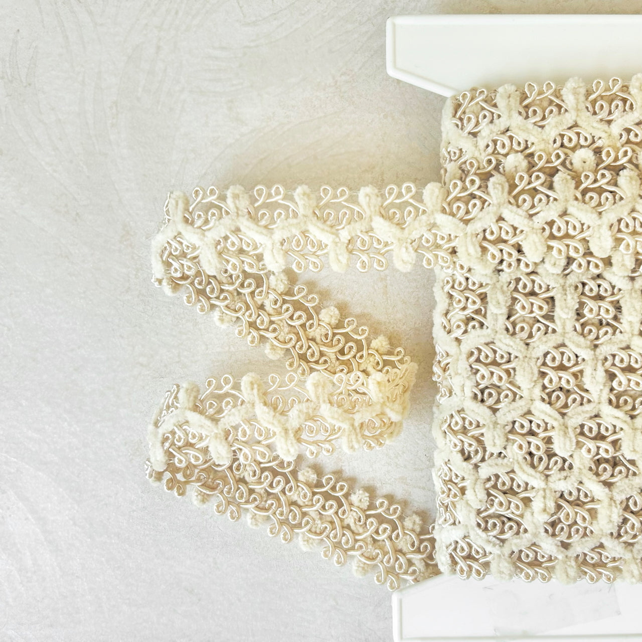 Scalloped_Passementerie