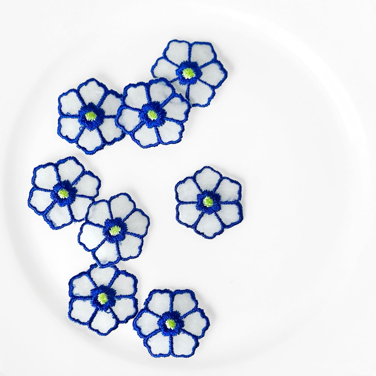 Sheer_Flower_Applique