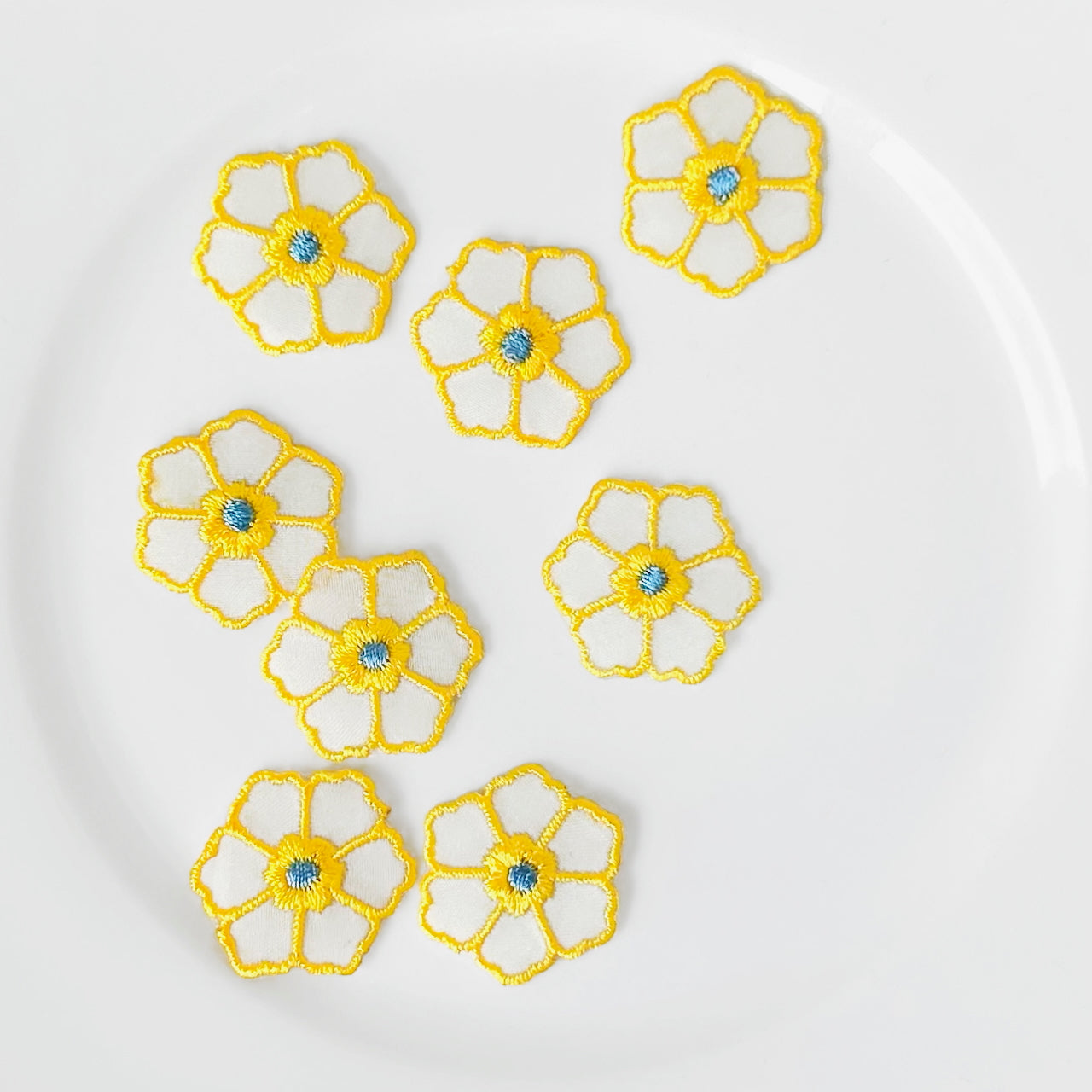 Sheer_Flower_Applique