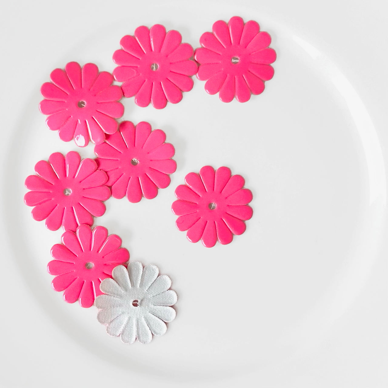 Shiny_Daisy_Applique