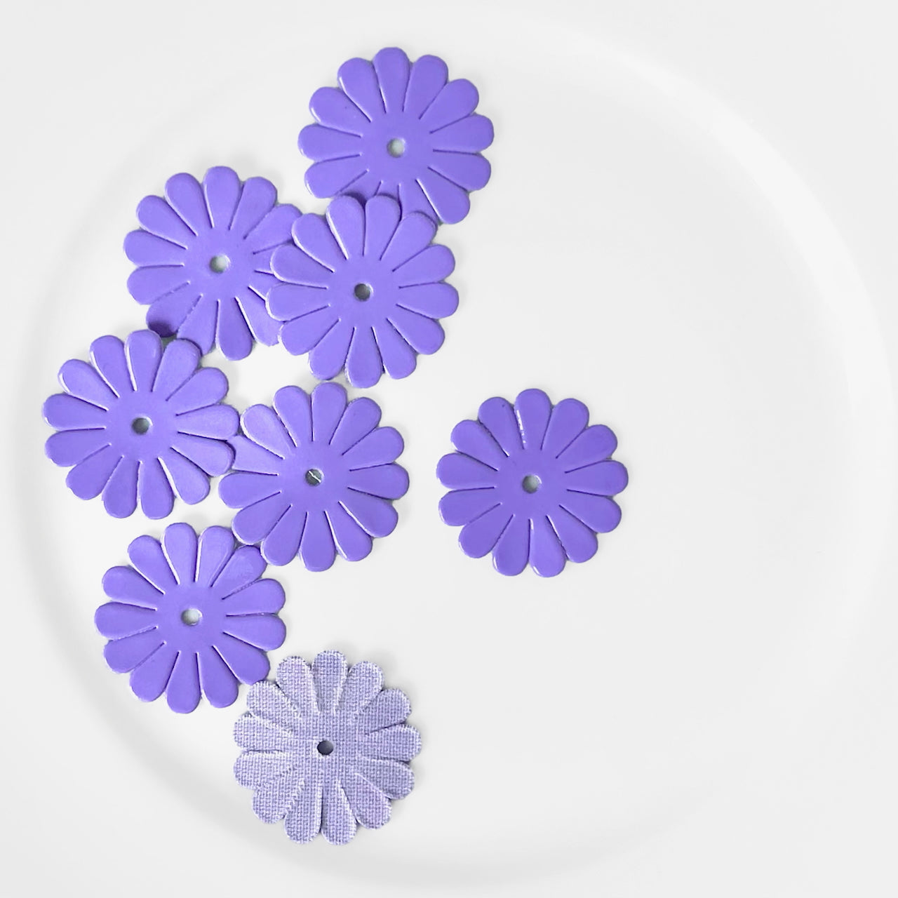 Shiny_Daisy_Applique