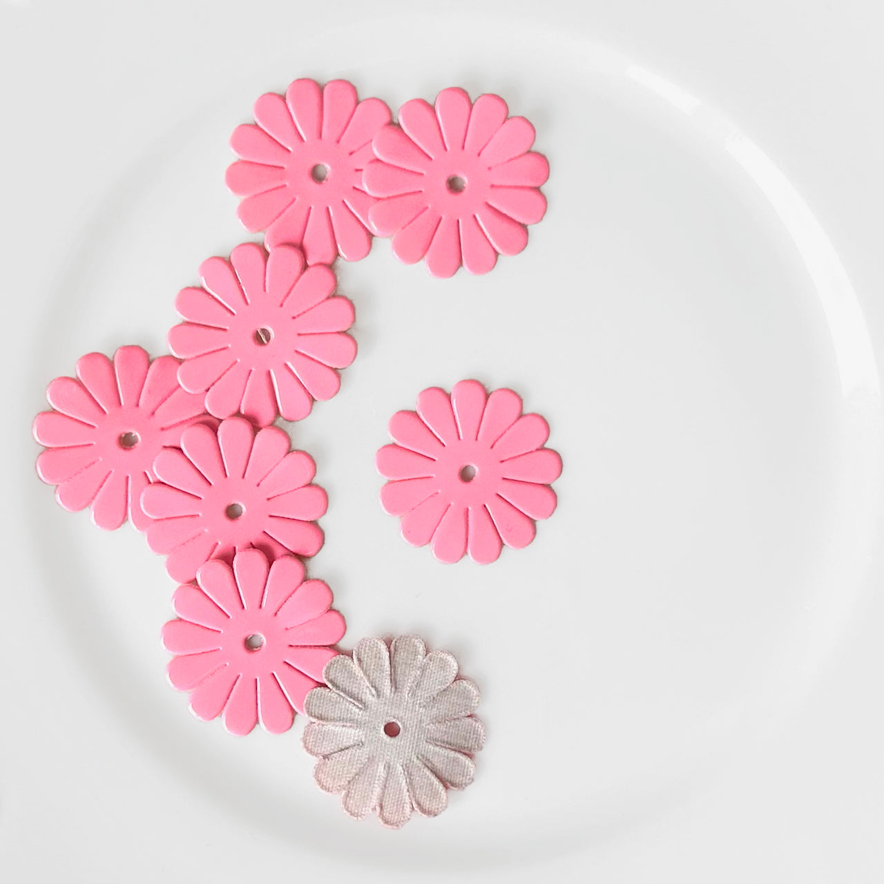 Shiny_Daisy_Applique