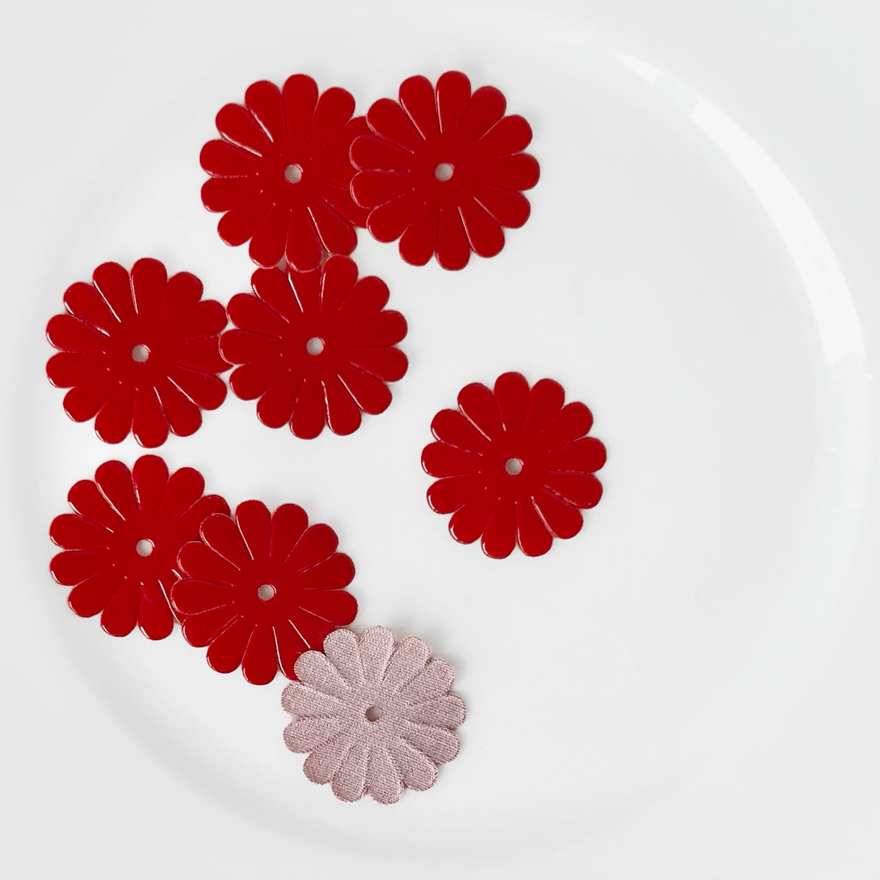 Shiny_Daisy_Applique