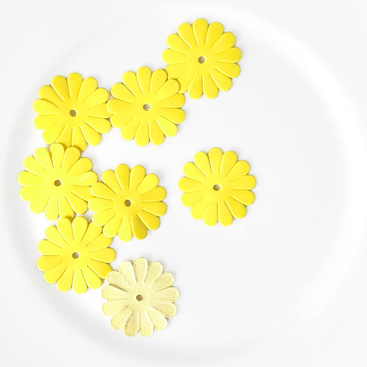 Shiny_Daisy_Applique